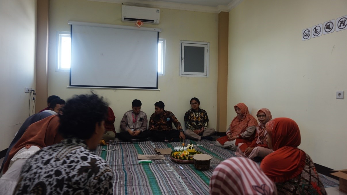 RAYAKAN MILAD KE – 1, HMTI BERBAGI